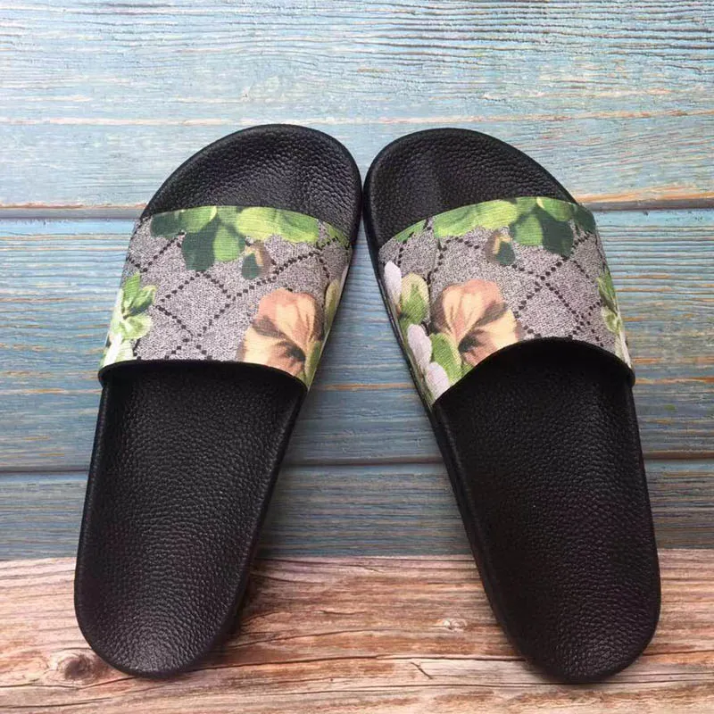 Designer-2021 Designer Män Kvinnor Sandaler Blå Grön Röd Blomma Djur Snake Sommar Slide Fashion Flip Flops Wide Flat Slippy Slipper Box