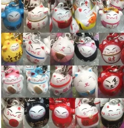 Atacado 300 PCS Chaveiros Vários cor Cute Maneki Neko Lucky Cat Bell Telefone celular Charme Presentes Jóias Acessórios