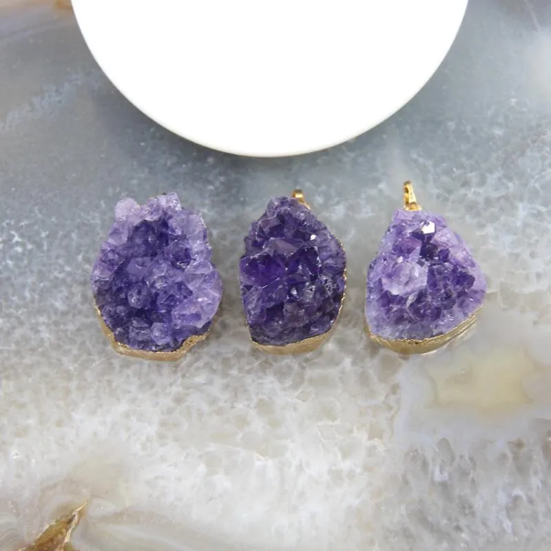 Anhänger Halsketten 1 stücke Unregelmäßige Natürliche Amethysten Geode Drusy Lila Quarz Heilkristall Druzy Halskette DIY Schmuck Für Frauen GiftPenda