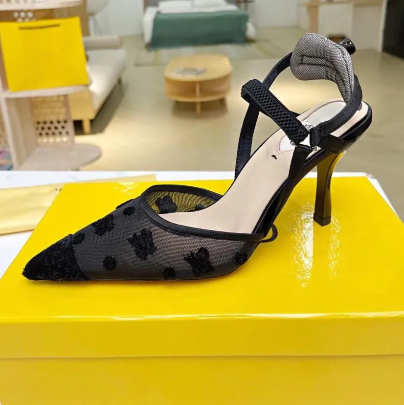 Scarpe di lusso Piattaforma da donna Tacchi alti Sandali con zeppa sul retro Sandali con cinturino con fibbia in pelle Sandalo blu cammello di grandi dimensioni Scarpe all'ingrosso