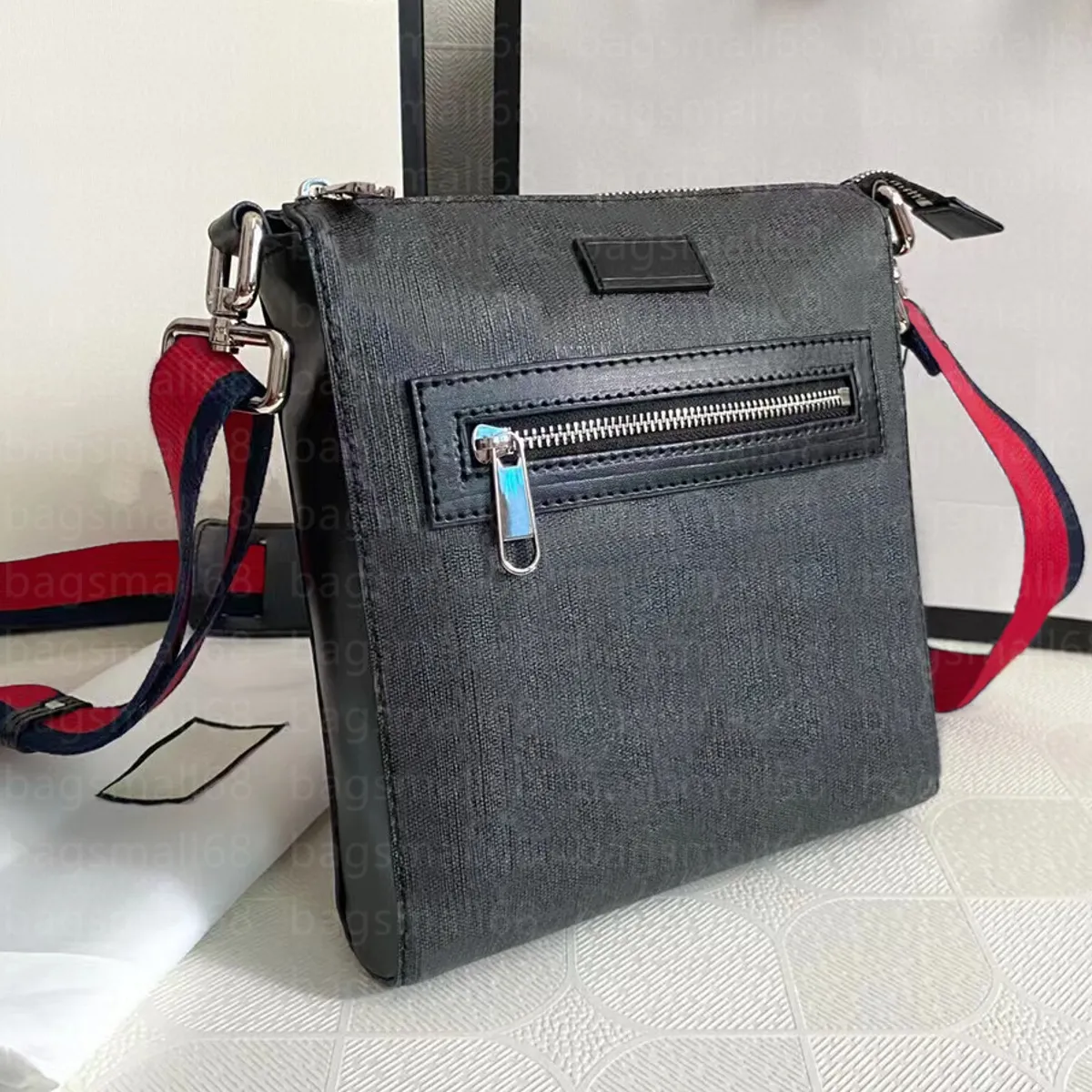 Высококачественные версии сумки на плечах перекрестные мужские сумочки с тремя стилями работы на открытом воздухе.