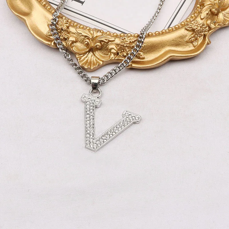 Nouveau créateur de mode lettre L collier or argent pendentif colliers bijoux en cristal pour femmes pull chaîne fête amoureux cadeau accessoires