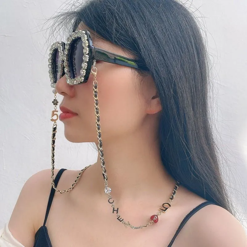 Chicas sexys con 2025 lentes