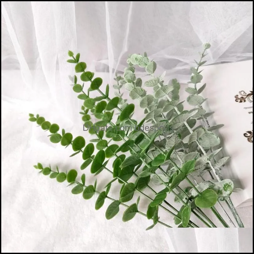 5/10Pcs/Lot Green Simulation Eucalyptus Leaf Christmas Decoration Artificial Plants For Wedding Shooting Prop Home Decorative Flowers &