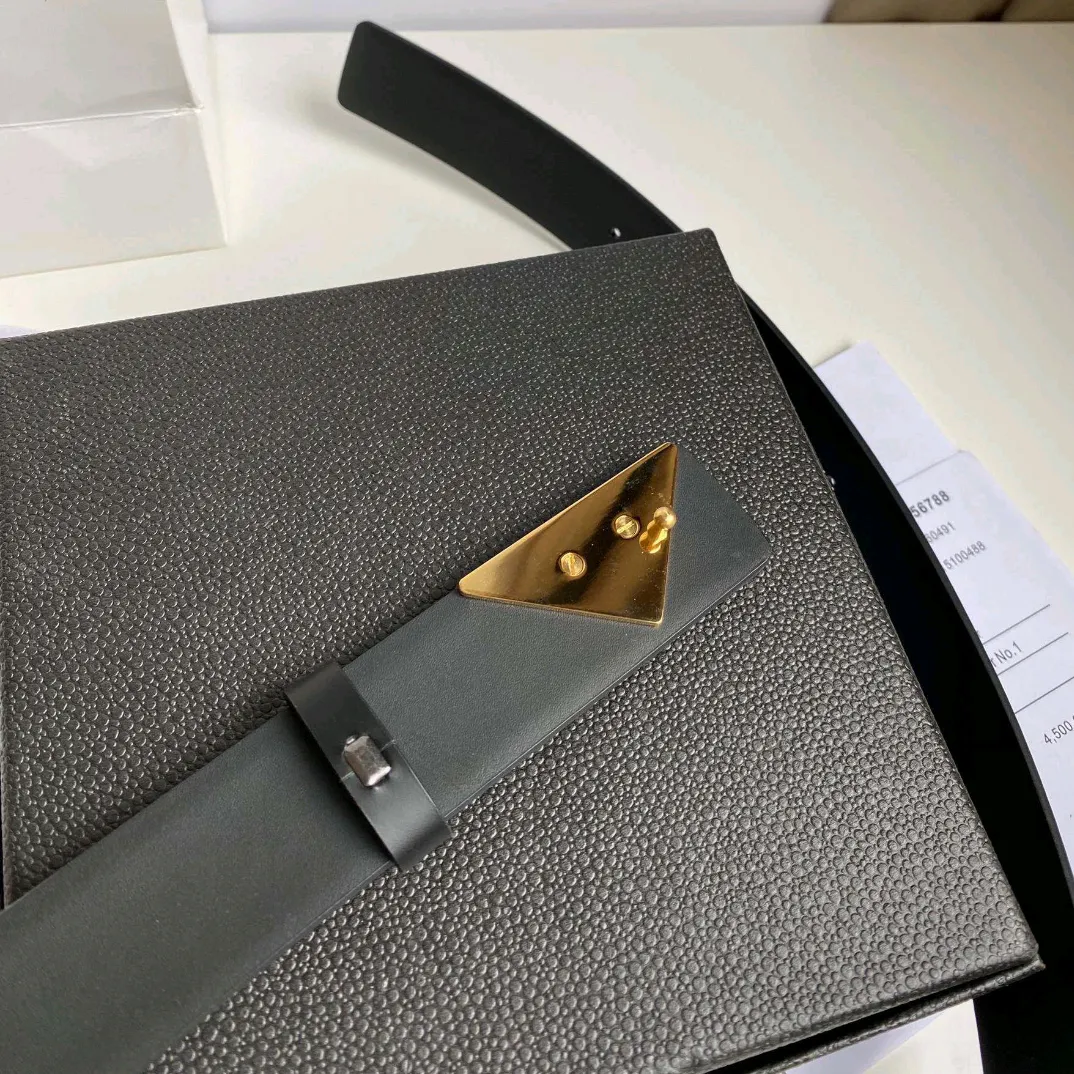 Cinto preto masculino de couro com fivela dourada Cintos de couro de designer de luxo ajustáveis com caixa