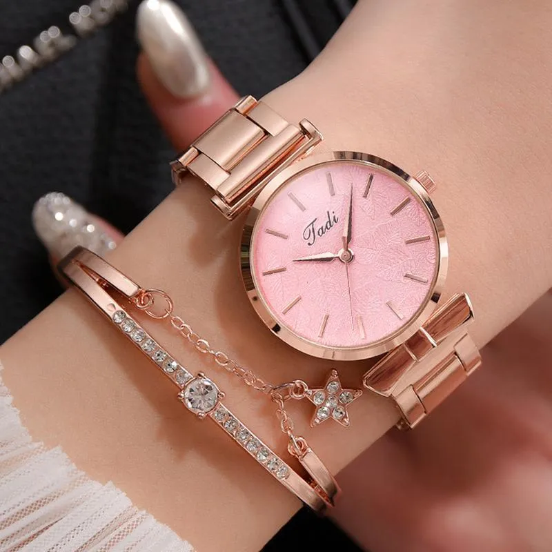 腕時計ファッションレディースウォッチブレスレットセット女性用のローズゴールドステンレス鋼の時計彫刻葉贅沢なクォーツwristwatch reoj muje