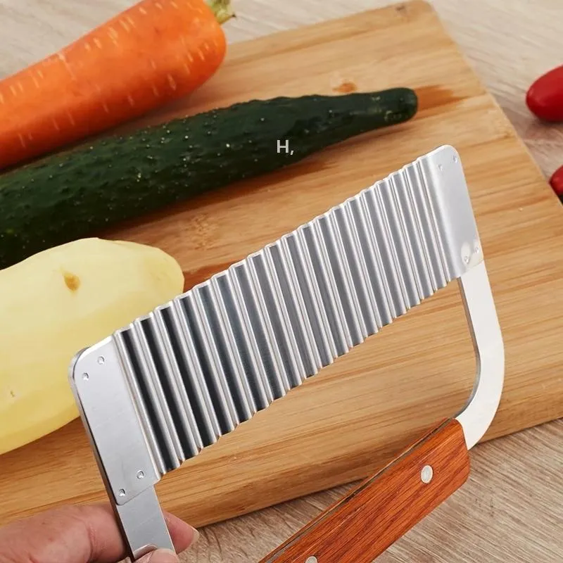 Outils de légumes Bois dur Cire de crêpe en acier inoxydable Coupe-pomme de terre de légumes Wave Slicer Inventaire CCE13974