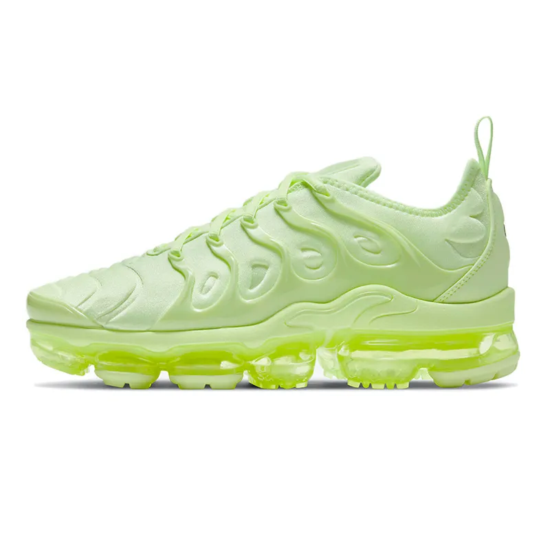 Air vapormax plus sales black pink rise volt
