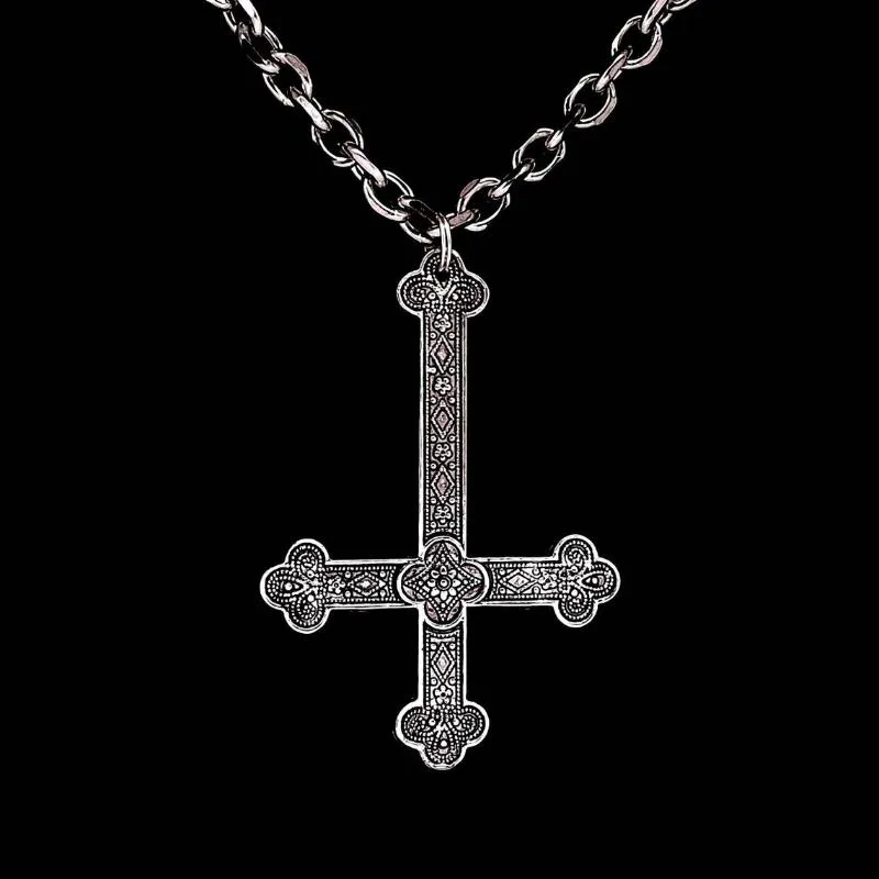 Halsketten mit Anhänger Halskette Upside Down Satanischer Schmuck Okkulter viktorianischer verzierter KreuzanhängerAnhänger