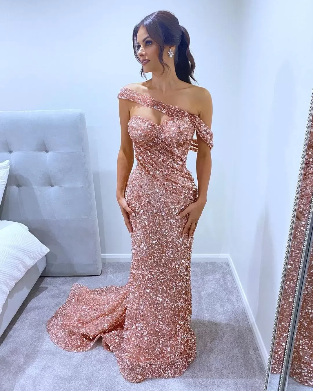 2026 Rose Gold Bridesmaid Dresses Mermaid Plus Size Sparkly Sequins African Off The Shoulder Custom Made Chiffon Floor Length Maid Of Honor Gown 401