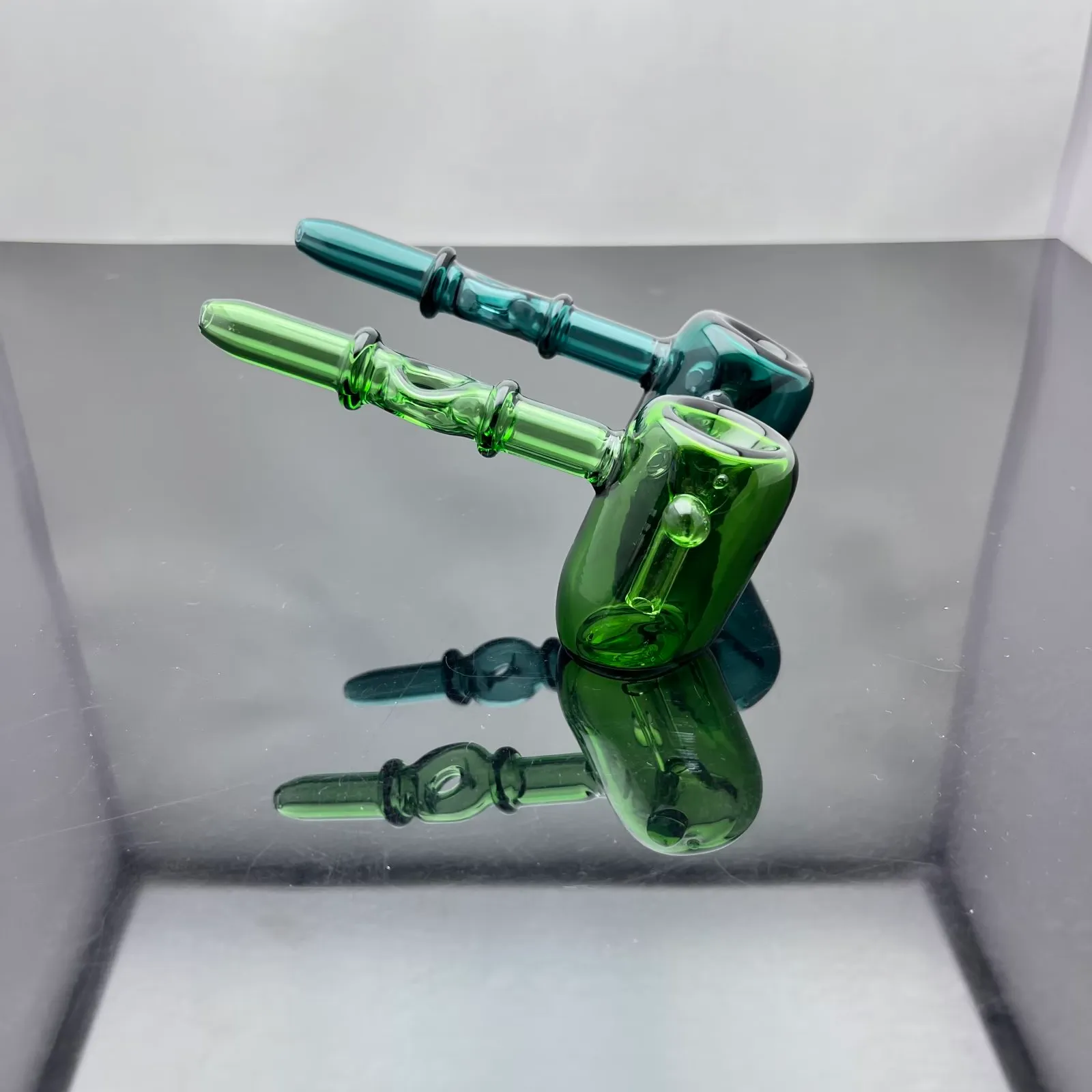 Mini-Shisha-Rauchpfeife Buntes Metall Neue Farbe 2-Rad supergroße Hammerglaspfeife