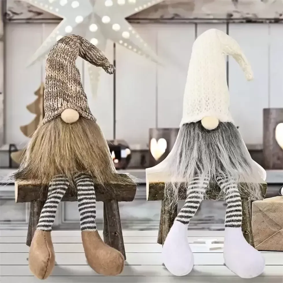 Julnyvor dekorationer handgjorda svenska tomte med långa ben skandinavisk figur plysch alf docka