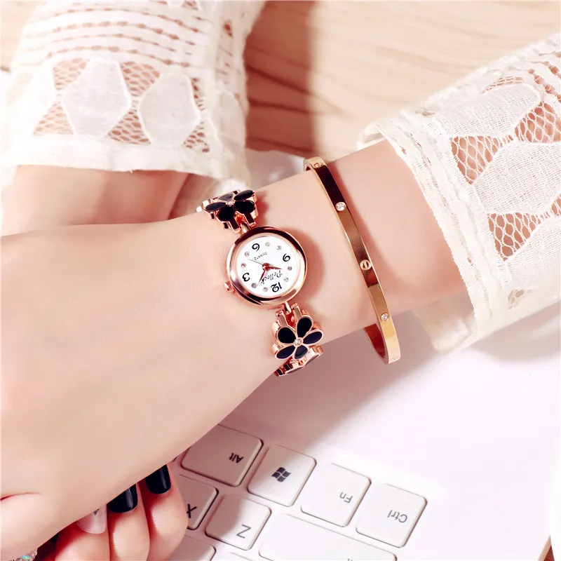 2022 Dropshipping LVPAI Brand Luxe Crystal Gold Watches Women Fashion Bracelet Quartz PolsWatch Rhinestone Ladies Fashion Watches B1