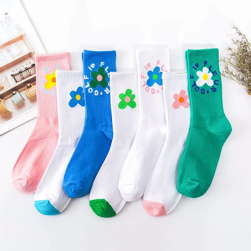 Skarpetki Hosierowe japońskie w stylu koreańskich kreskówek żeńskie skarpetki harajuku kawaii oddychający moda moda casual Four Seasons Socksocks