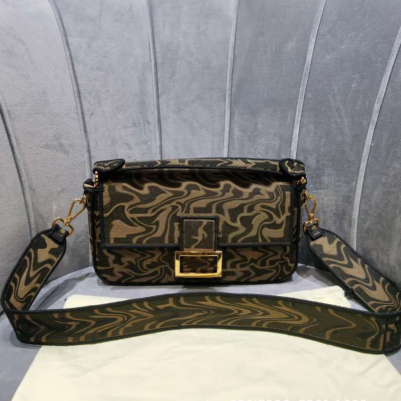 2022 Novos Luxurys Crossbody Bags para as mulheres Bordado Oxford Pano Designer Bolsa Bolsa de Alta Qualidade Vintage Canvas Embossing Cadeia Elegante Shopping Sacolas