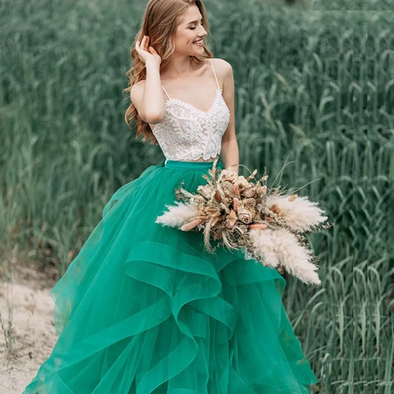 Festklänningar vackra prisvärda gröna två stycken långa spaghetti rems organza älskling formell hemkomst gradering prom klänningsparty