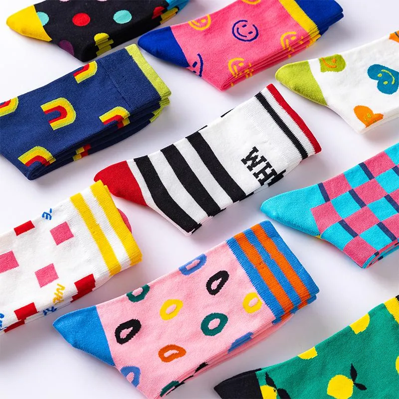 Chaussettes pour hommes automne hiver japonais coréen créatif hommes femmes mode mignon Harajuku Art série coton personnalité femme