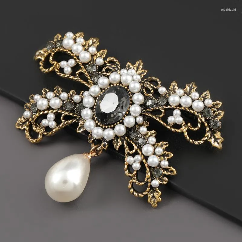 دبابيس دبابيس Xiang Gold Silver Metal Rhinestone Bowknot Fashion Crystal Bow Simulation Pearls Brooch for Women Girlpins