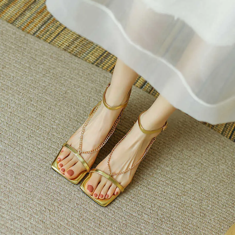 Najlepsza jakość damskie Summer klasyczne luksusowe sandały elegancki styl prosty nieszczelność palca cienki obcas na wysokim obcasie Letni łańcuch Nowy łańcuch kostki Sandały modowe dla kobiet