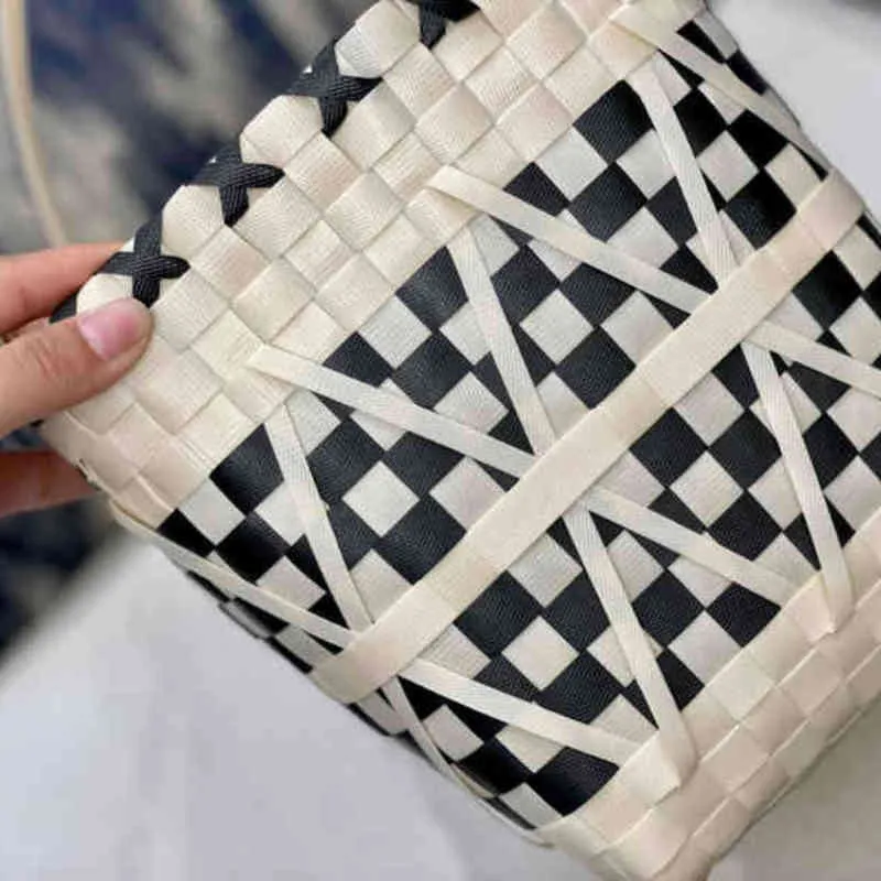 Totes Woven Tote Bag Food Basket Fashion All-match Classic Crossbags Women Street Trend Large Capacity Handbag 220613