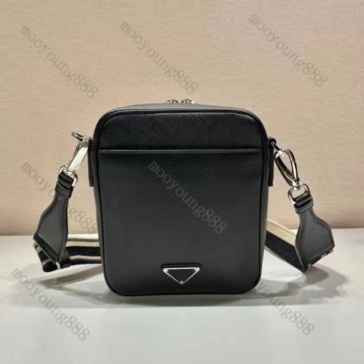 10A TOP TEALESTERNALES TEILE DIGNERS WOLINGS MINI MINI CLUCT REAL LEATHER DRIVEREGED PRESENGELED PRECTER CROSSBODY COTTER COTTER BAS