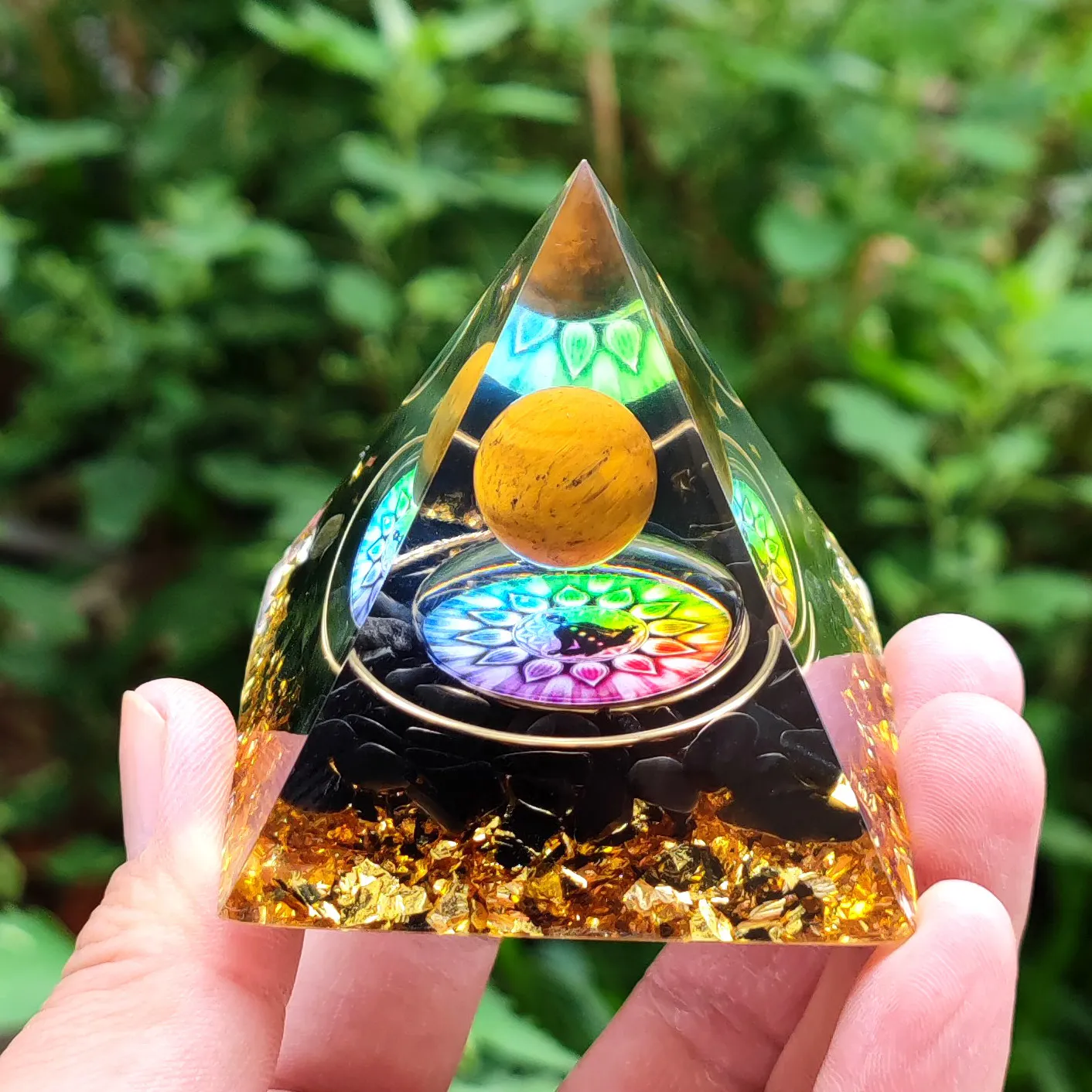 Home decoration pieces Decorative Objects High quality pyramid crystals crystal ball decorations meditation cure novel gift c1~8