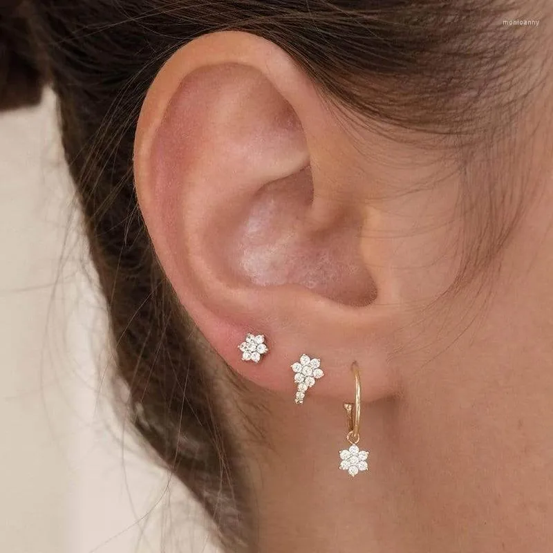 Stud 2022 Arrivée Brinco Boucles d'oreilles Mignon Bijoux Délicat Fille Femmes Oreille Minuscule Cz Fleur 925 Sterling Petite Boucle D'oreille Minimaliste Moni22