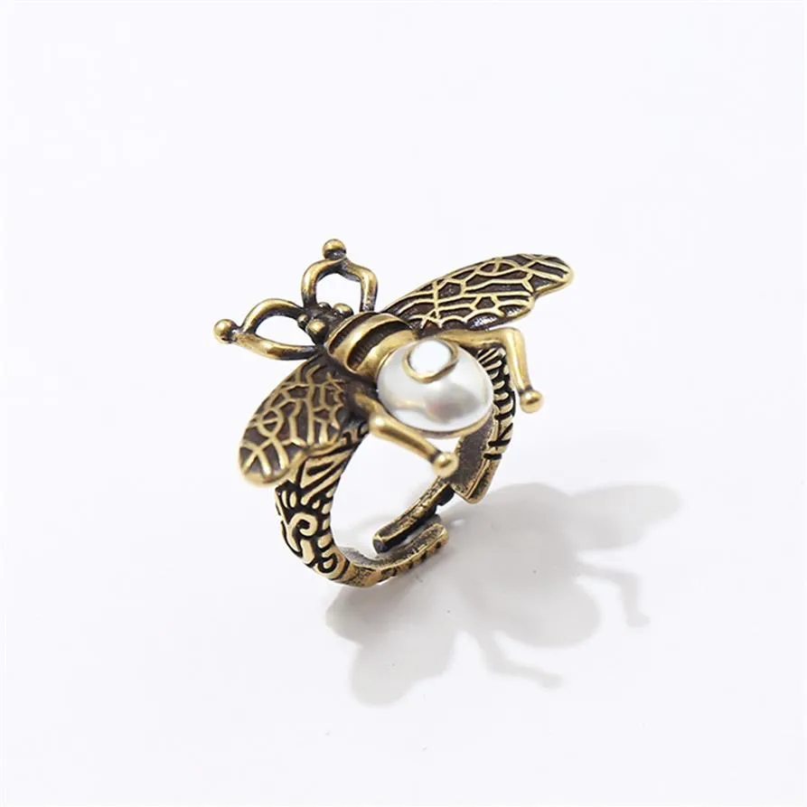 Fashion Fashion Copper Gilded Vintage Insect Beetle Bee Pearl Ring for woman230t