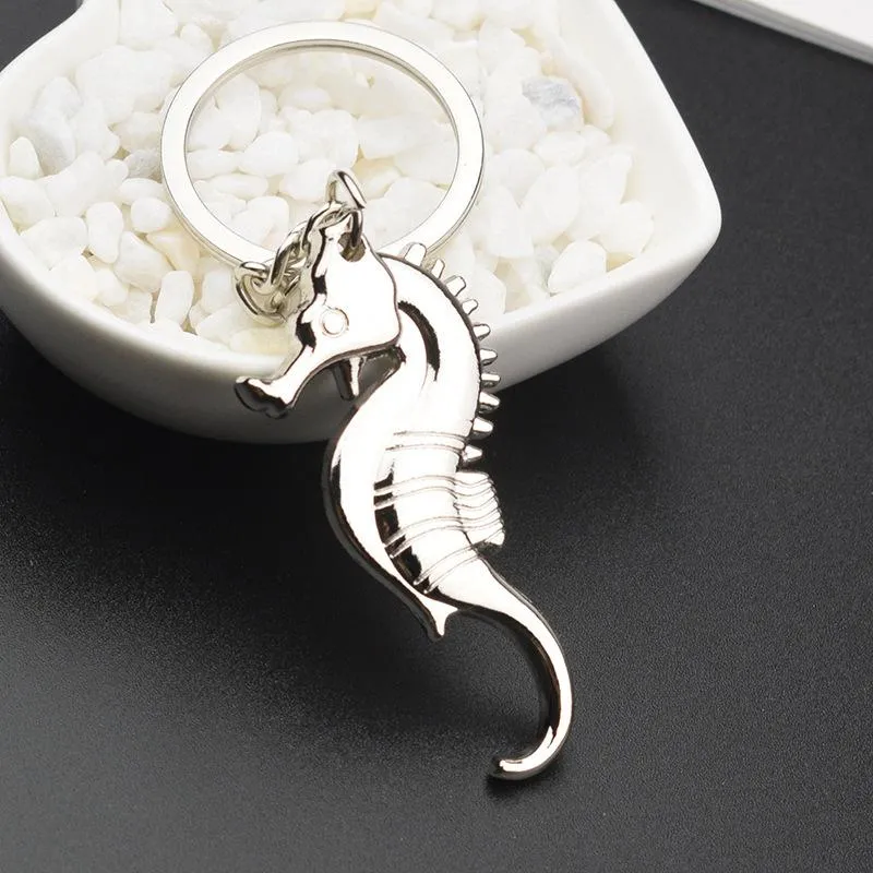 Keychains Keychain Creative Metal Simulated Hippocampus Beer Corkscrew Trinets ryggsäck Pendant Decoration Car Key Ring Holiday Gift Keychai