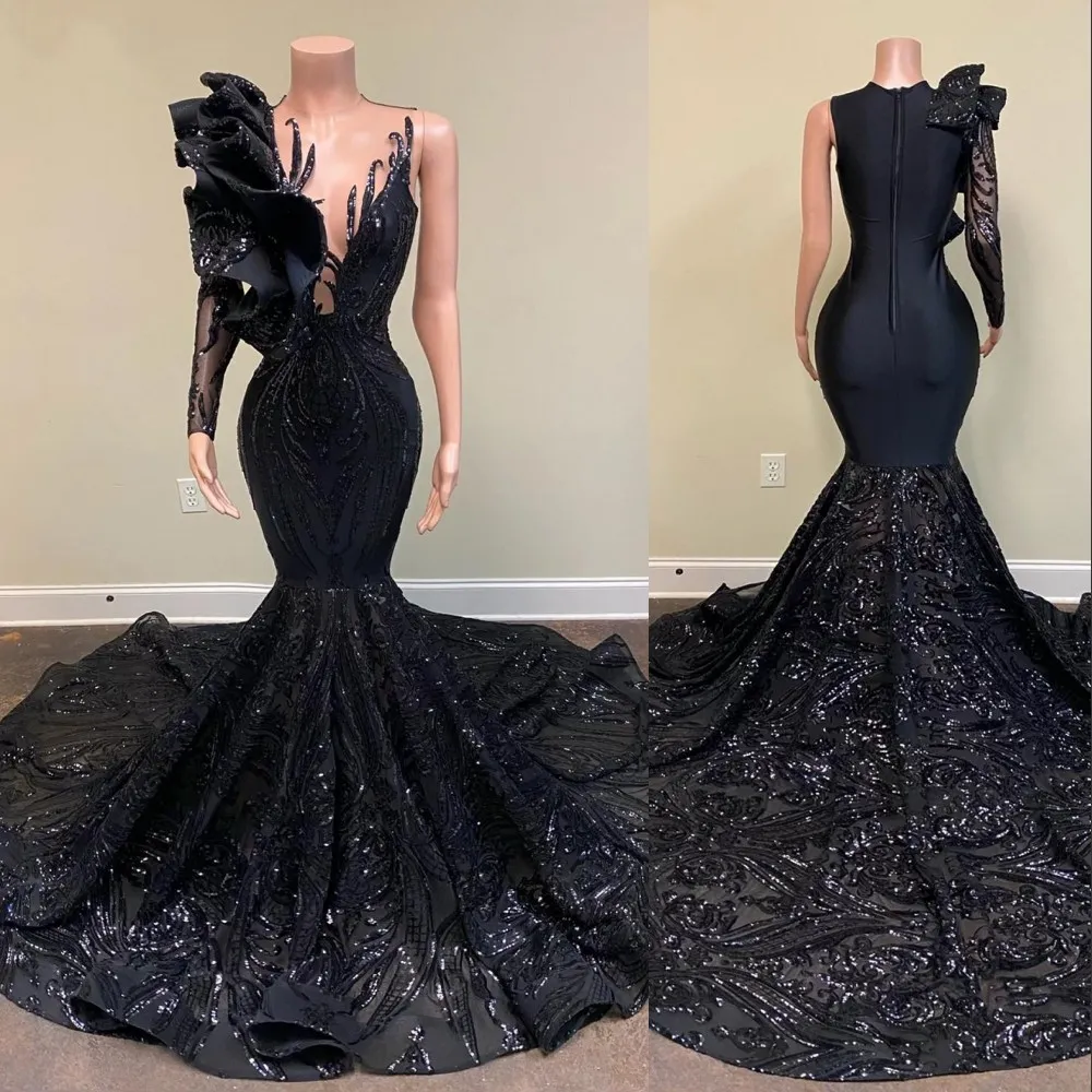 2023 Abiti da ballo eleganti sexy Sirena Manica lunga Nero Applique in pizzo con paillettes Gioiello Collo Ruffles Ragazza africana Abiti da sera di gala Paillettes Una spalla