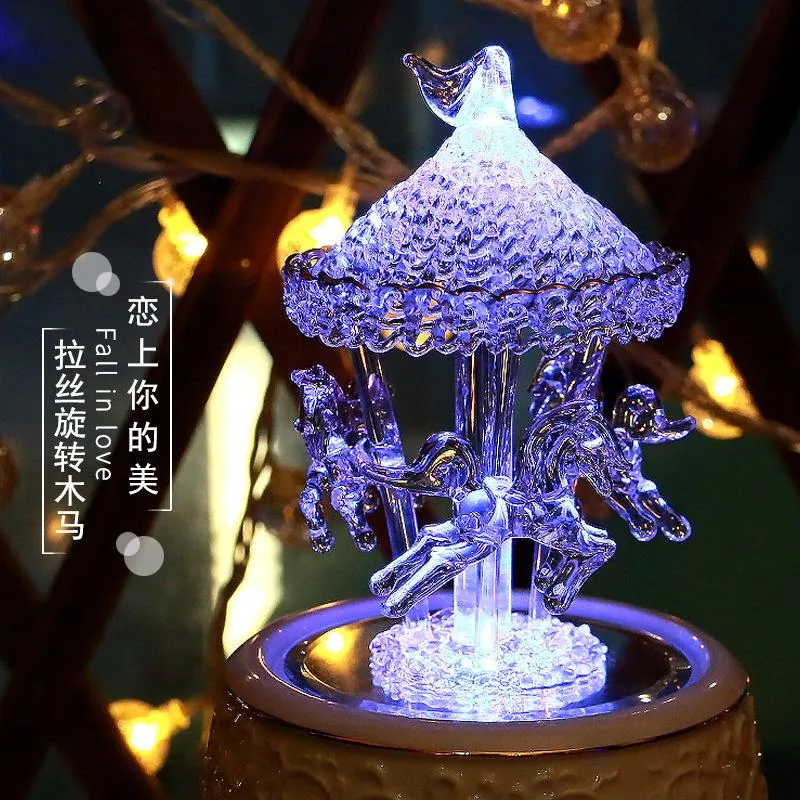 Objets décoratifs Figurines luxueux Merry Go Round boîte à musique coloré lumineux cristal verre noël anniversaire cadeau mariage BoxDecorat