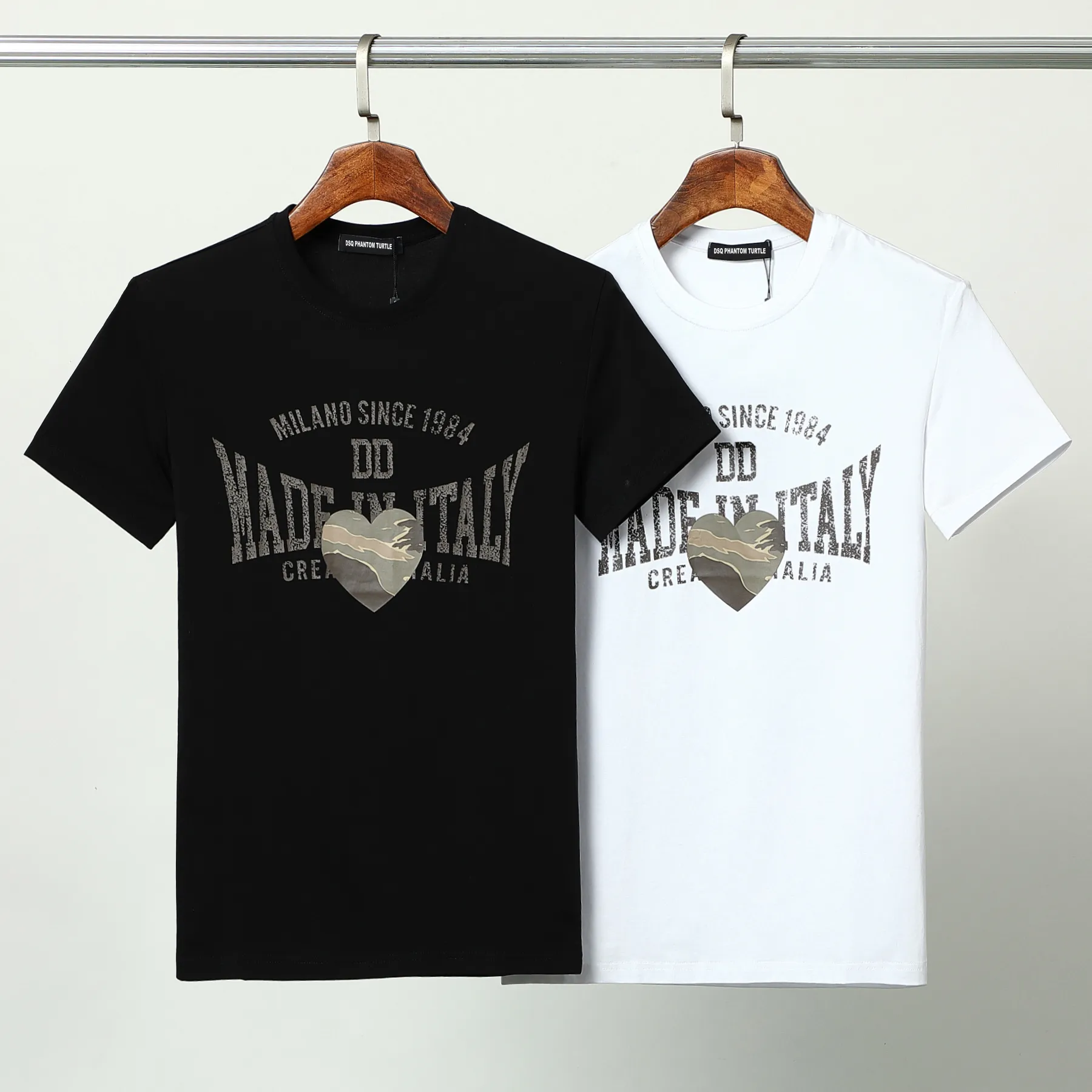 DSQファントムタートルメンズデザイナーTシャツイタリアンミランファッションプリントTシャツ夏のブラックホワイトTシャツヒップホップストリートウェアコットントッププラスサイズ6130