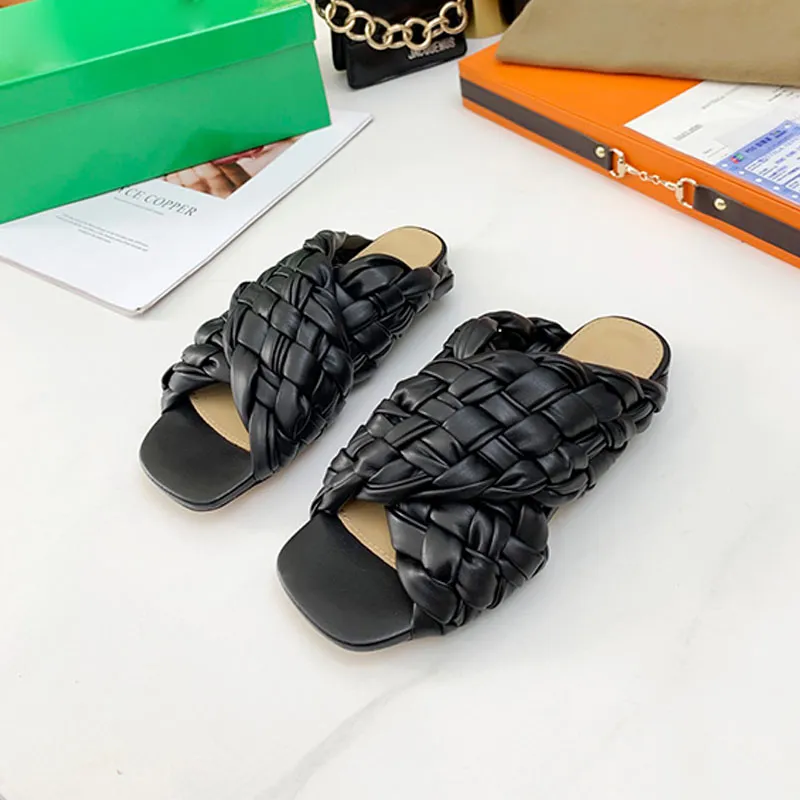 Designer-Donne sandali Chunky Flat Heel Fisherman Genuine Gladiator Shoes Pelle classica Half Drag 3D Casual Designer Lettera Pantofole Fli