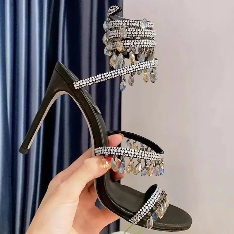 Cleo Kristaller Lüks Tasarımcı Sandals Kristal Elmas 10cm Rhinestone Gümüş Twining Gece Elbise Kadın Yüksek Topuklu Metal Büyük Boyut Fabrika Ayakkabıları 43Pink