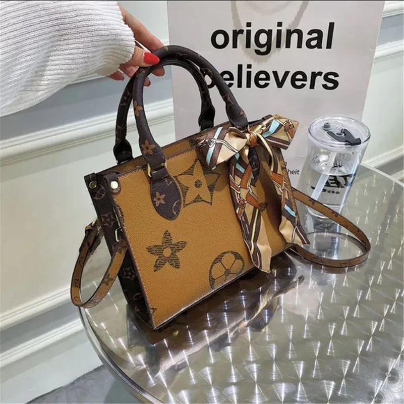 Luxurys designers neonoe hink axelpåsar blomma handväskor läder pursar kvinnor tote varumärke bokstav crossbody väska h0714