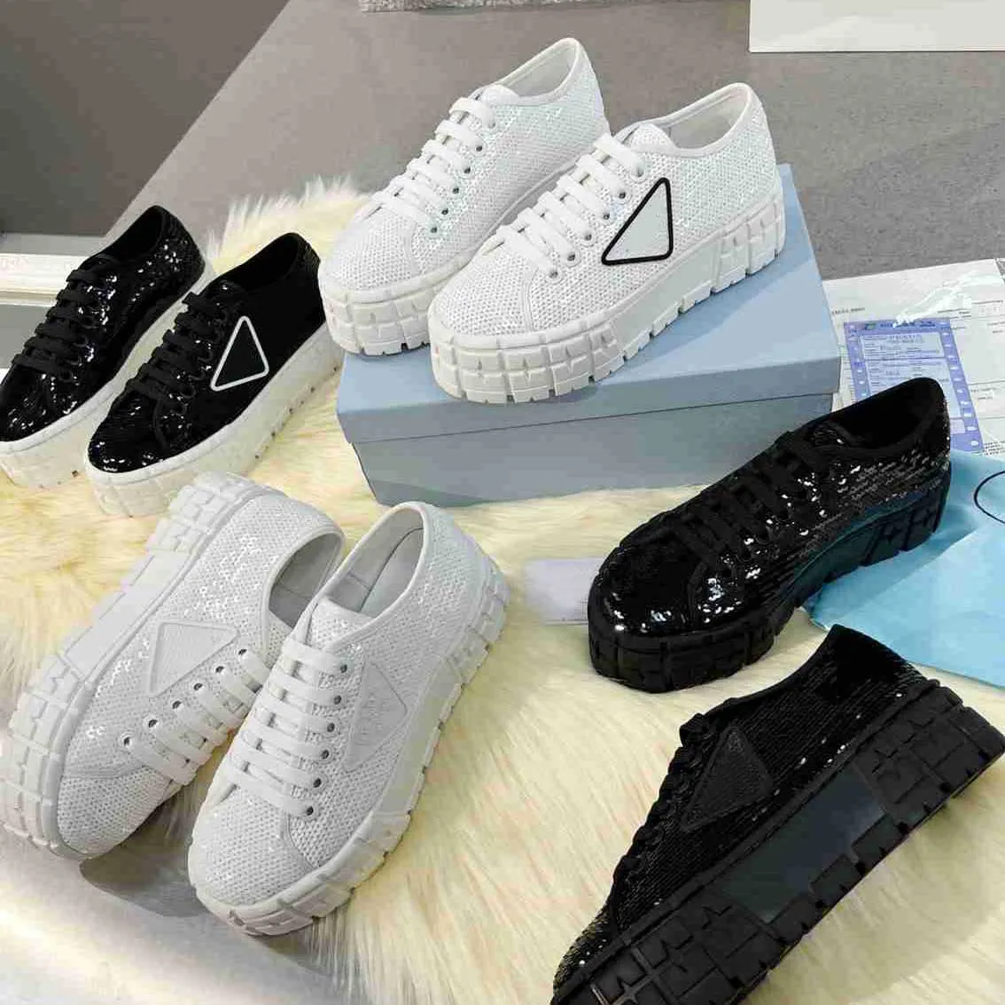 Designer Sneaker Femmes Nylon Casual Chaussures Roue Gabardine Sneakers Low-top Toile Chaussure De Mode Plate-Forme Solide Rehausser Chaussures