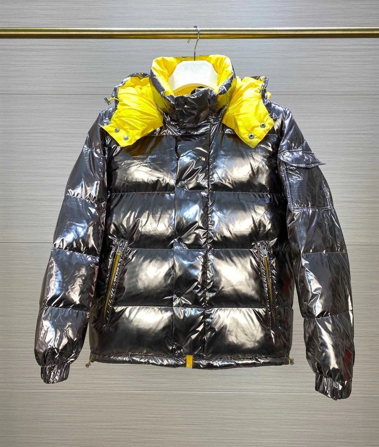 Men and women down jacket 21 winter fashion casual double-sided wear silver yellow hooded designer coat perfect texture for outdoor skiing White duck