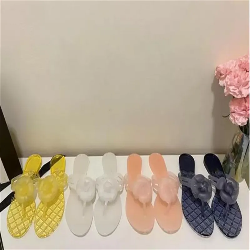 2022 designer brand spring and summer flat bottom slippers women's flip flops transparent candy jelly PVC material 35-40 size