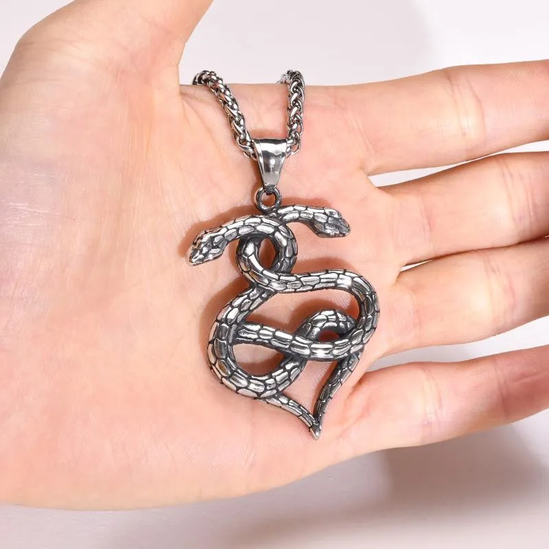 Collane con ciondolo 24 '' Collana gotica a doppio serpente Collana vintage in acciaio inossidabile religioso Maglione Hip Hop Punk JewelrPendant