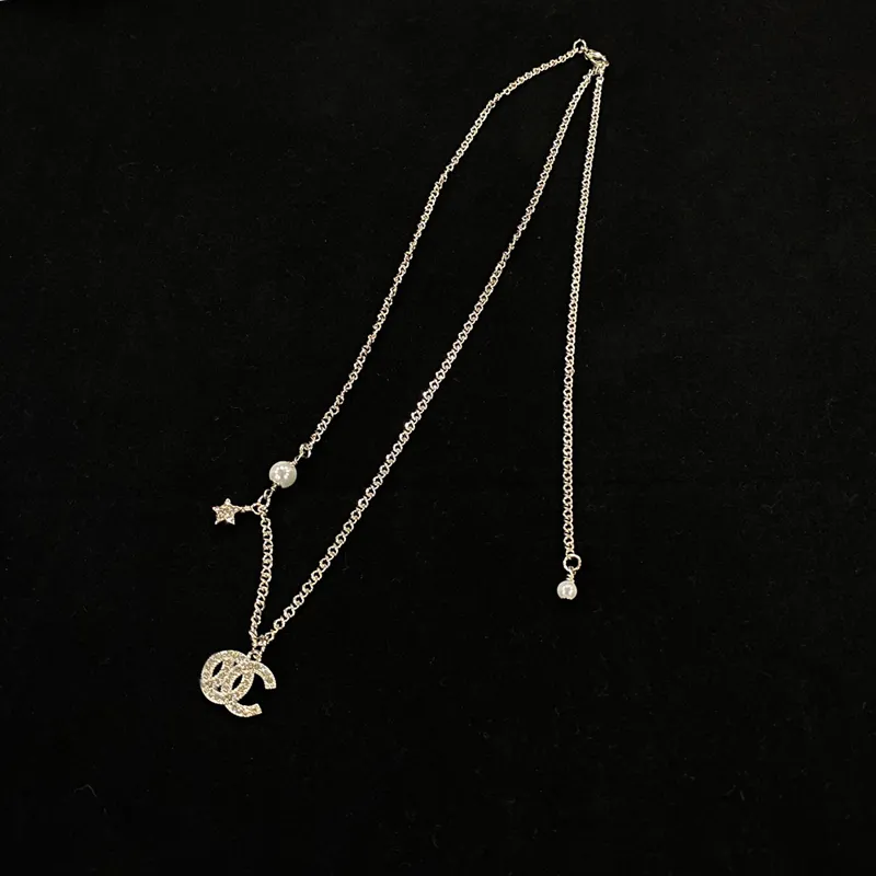 18k guldpläterad mässing koppar halsband mode kvinnliga designer halsband choker c-bokstäver hänge kedja kristall imitation pärla bröllop smycken b169