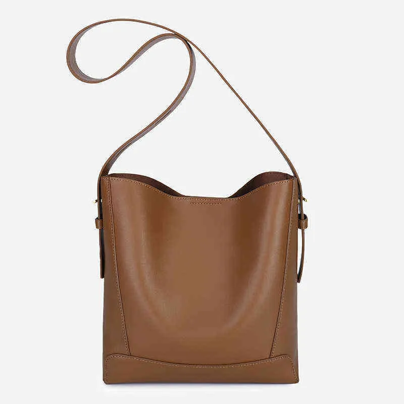 Sacs de soirée Sac pour femme 2022 nouveau design de niche seau de grande capacité simple et polyvalent One Shoulder Messenger Bag Leather 220211