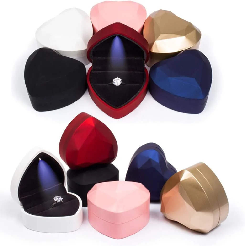 Caixa de anel em forma de presente de jóias em forma de coração LED Caixas de anel de luz LED para proposta de aniversário do dia dos namorados de casamento natal