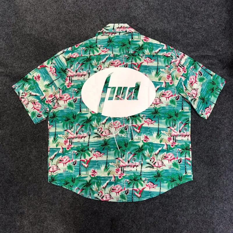 Europa EUA Havaí Praia Allover Flamingo Print Seda Camisa Casual Camiseta Primavera Verão Cool Hip Hop Manga Curta