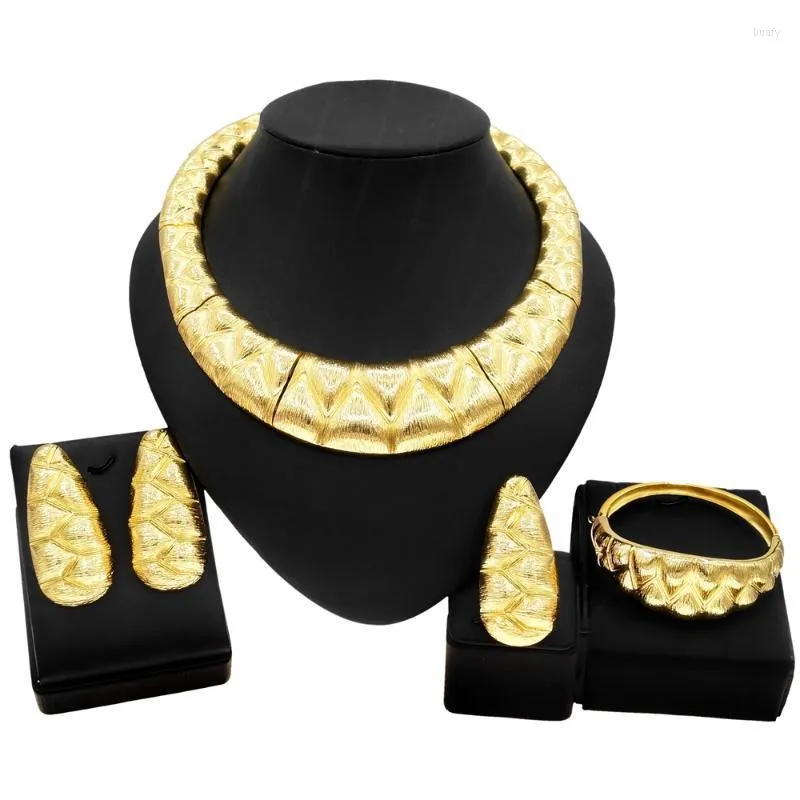 أقراط قلادة Yulaili Christmas 24K مجموعة مجوهرات رائعة مطلية بالذهب والسيدات الباكستانيون من أساور Rings Rings مجموعات GifteArrings