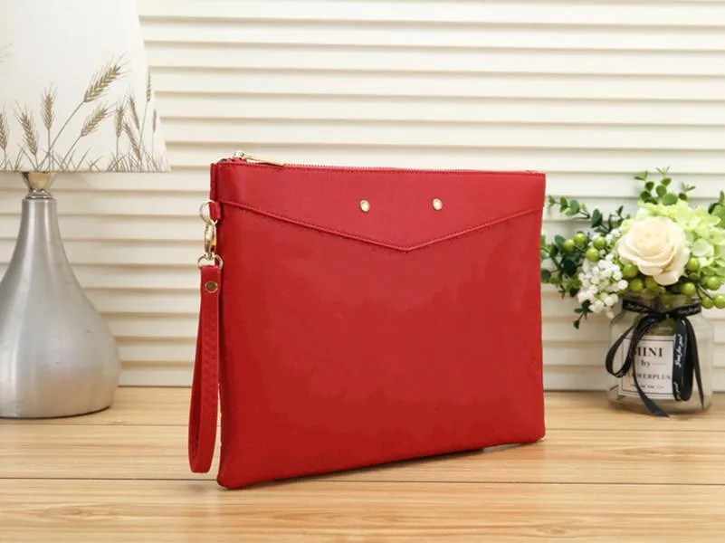 YQ Borsa di alta qualità Portafoglio da viaggio Borsa da toilette da viaggio Protezione da 32 cm Frizione per trucco Donna Goffratura in pelle Borse cosmetiche impermeabili per donna con sacchetto per la polvere