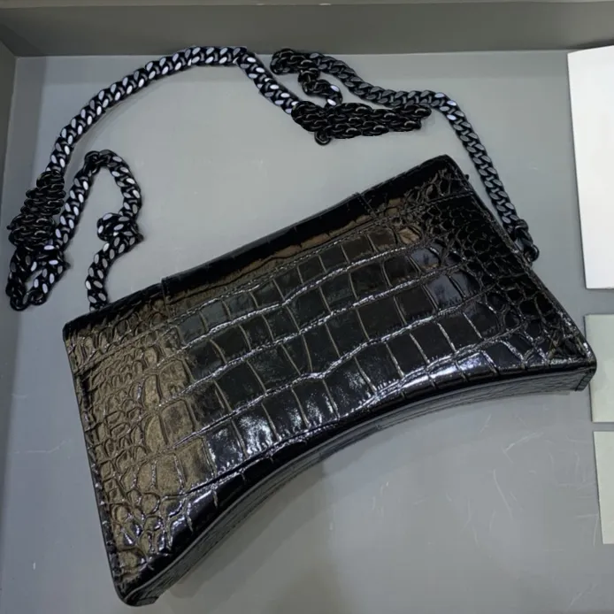 Black Crocodile Texture Leather Shoulder Bag With Chain Strap For