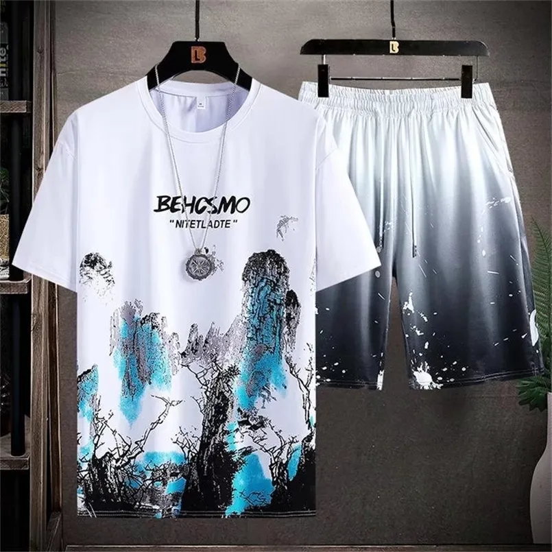 Männer Zwei Stück Set Sommer Sport Tragen Mode Herren Jogger Harajuku T-shirt und Kurze Casual Trainingsanzug Größe 5XL 220708
