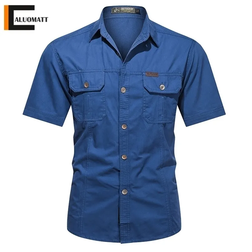 Mäns militära tröjor Casual Short Sleeve Sommararbete Bomull Slim Fit Andningsbara Army Cargo Men Tactical Tops 220322