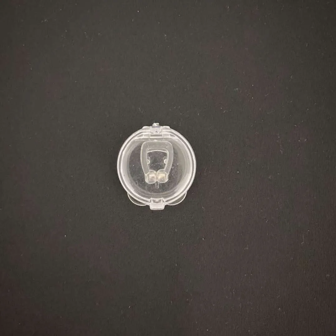 アンチョアノーズクリップのいびきの停止のシリコーンの磁気睡眠補助具無呼吸護衛の夜間装置DHL