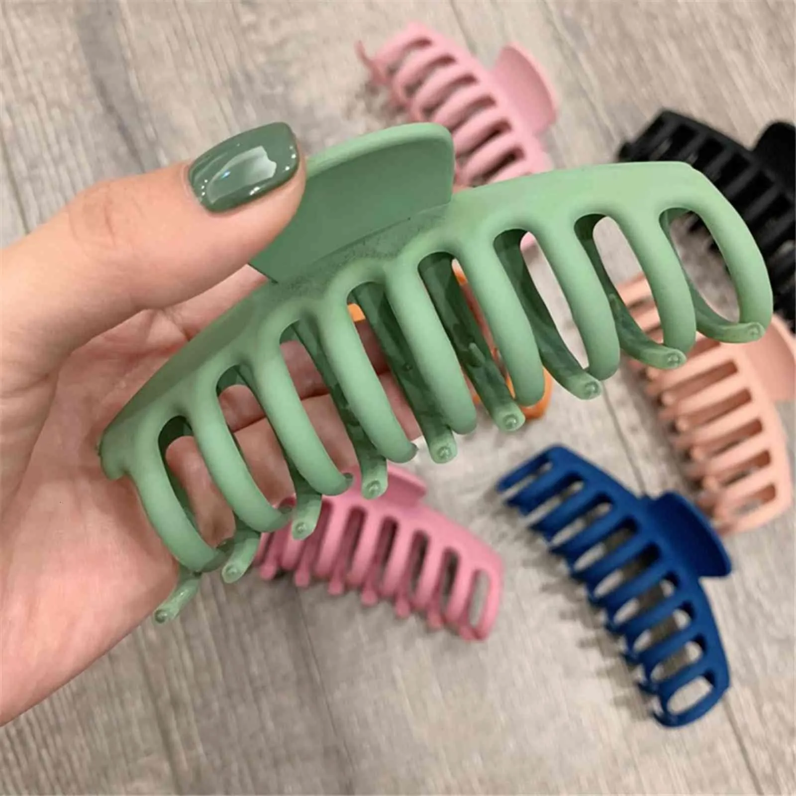 Korean Solid Big Hair Claws Elegant Frosted Acrylic Hair Clips Hairpins Barrette Headwear for Women Girls Hair Accessories #234